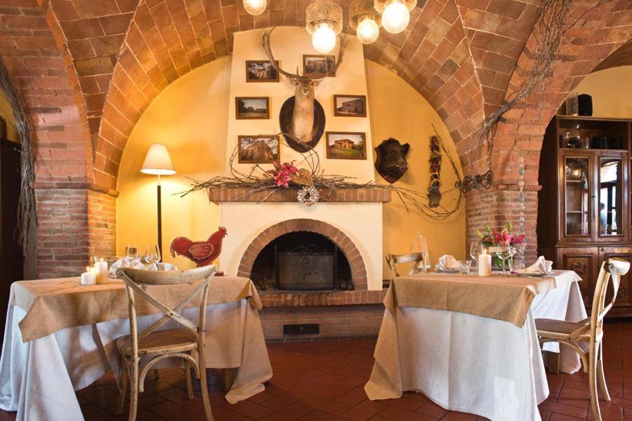 Agriturismo Santa Vittoria Volterra Bagian luar foto