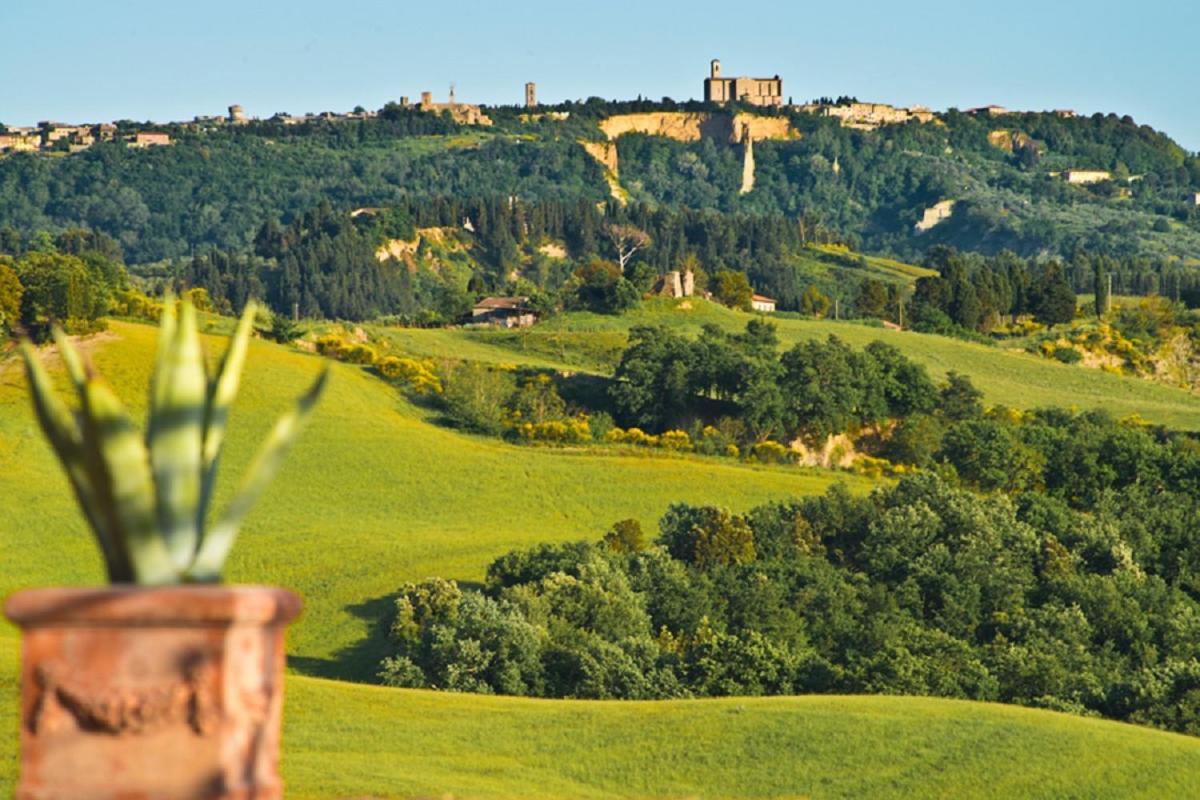 Agriturismo Santa Vittoria Volterra Bagian luar foto