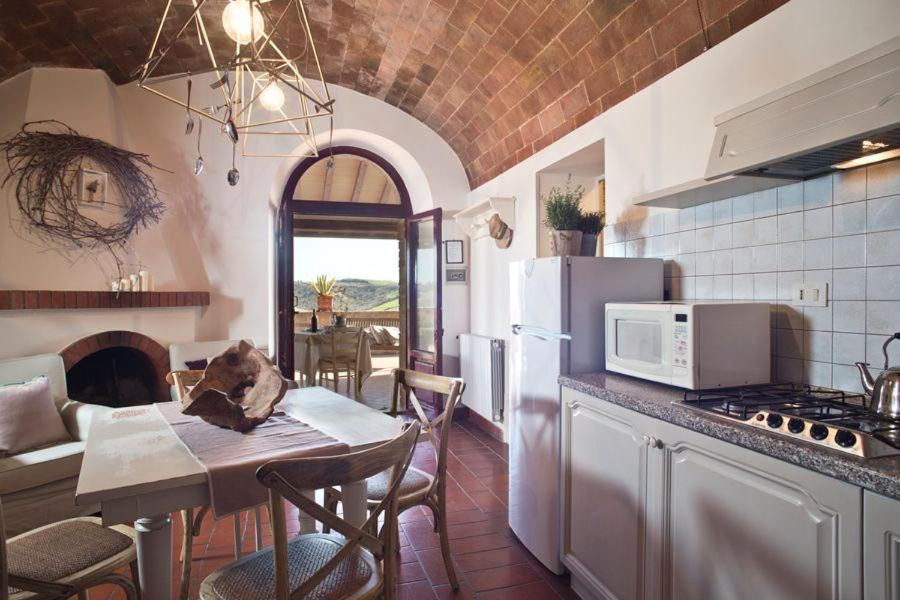 Agriturismo Santa Vittoria Volterra Bagian luar foto